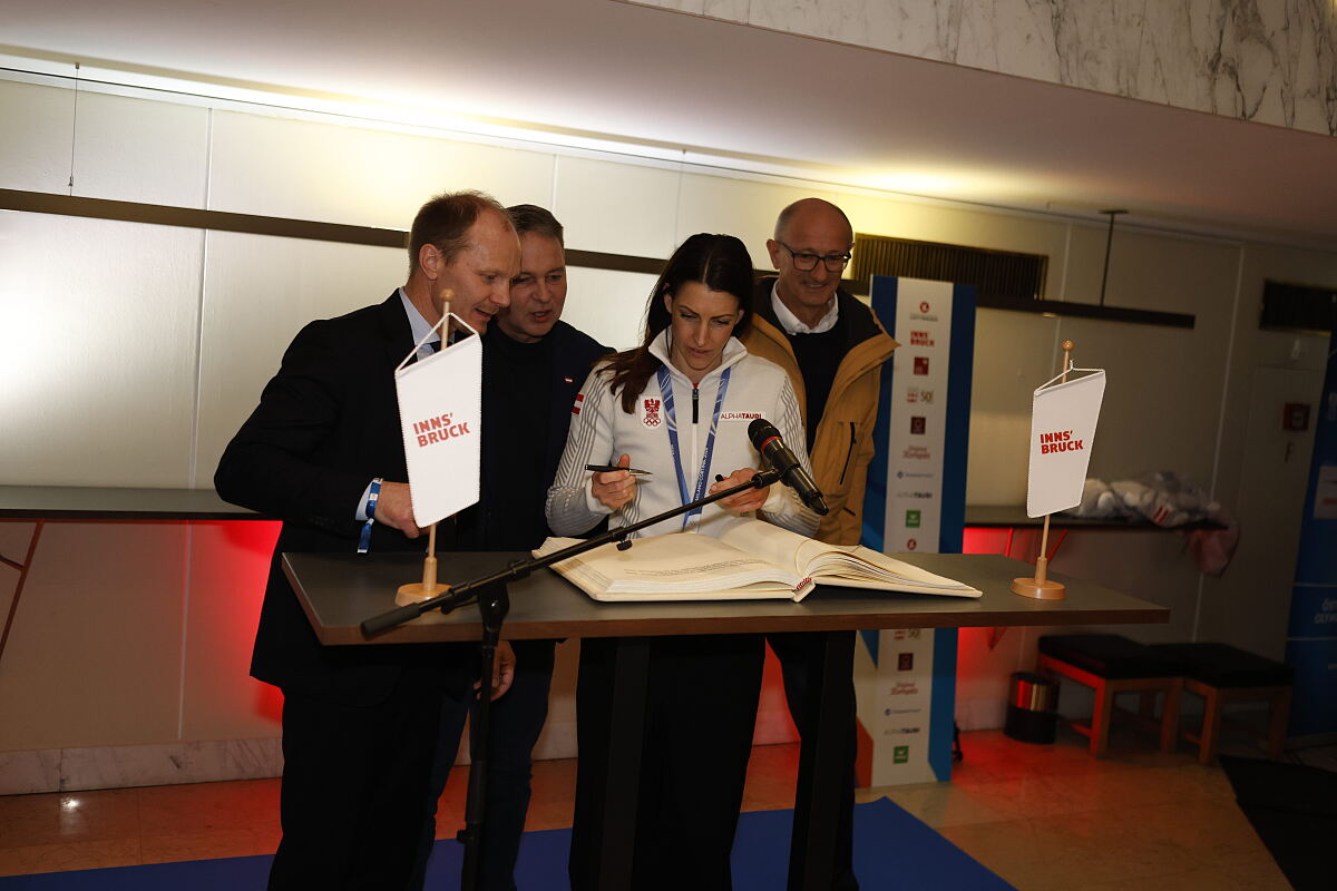 260223_Goldenes Buch_5