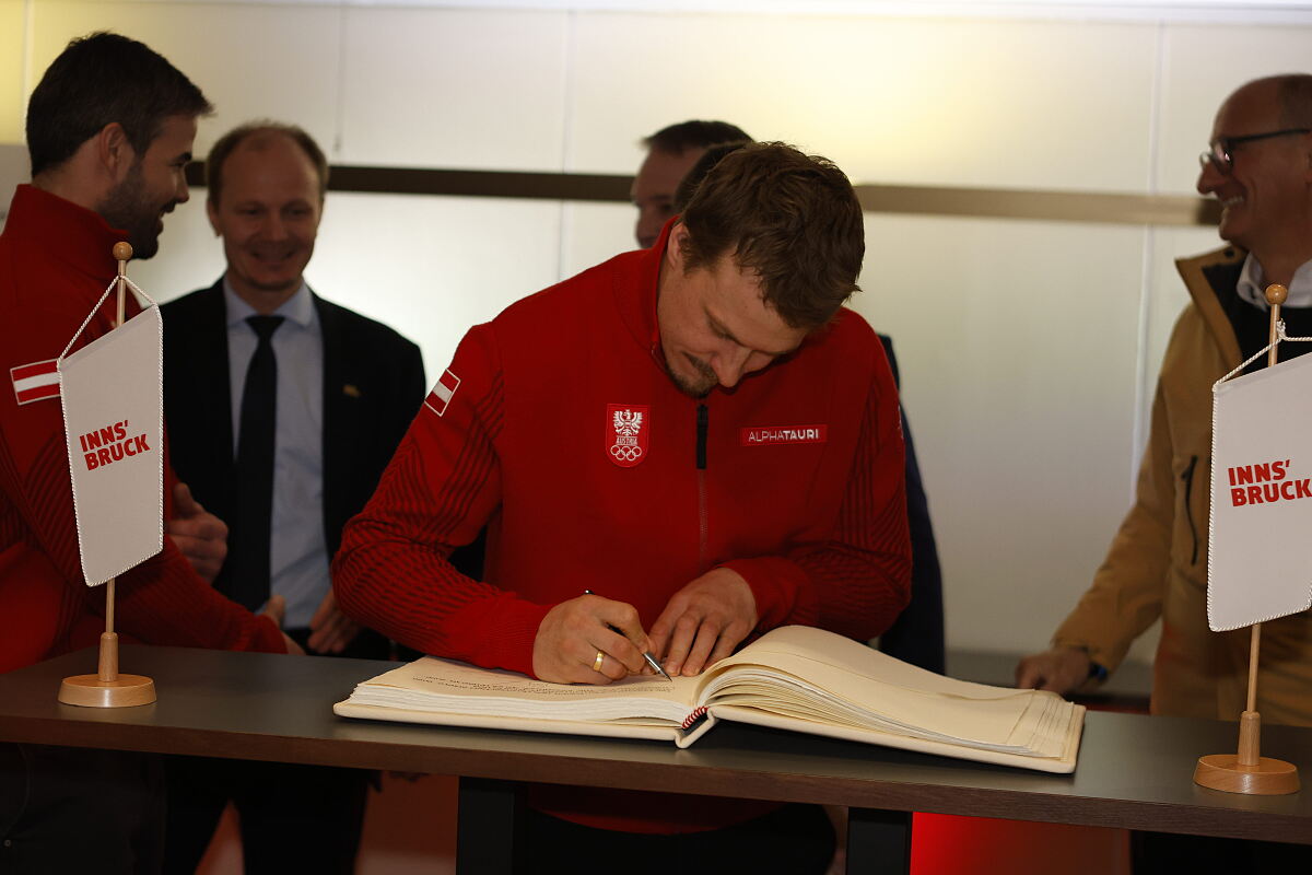 260223_Goldenes Buch_4