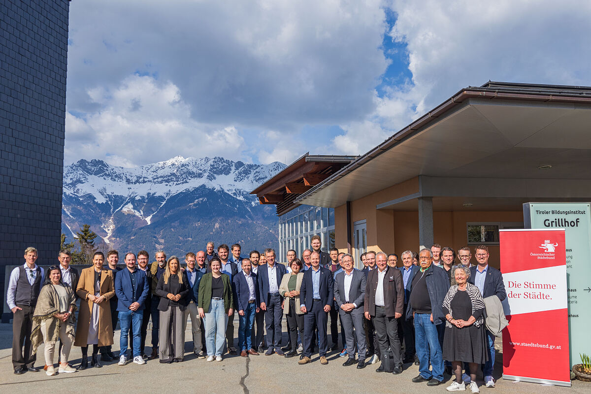 260303_Städtebund_Tirol_Grillhof_Gruppe_FB