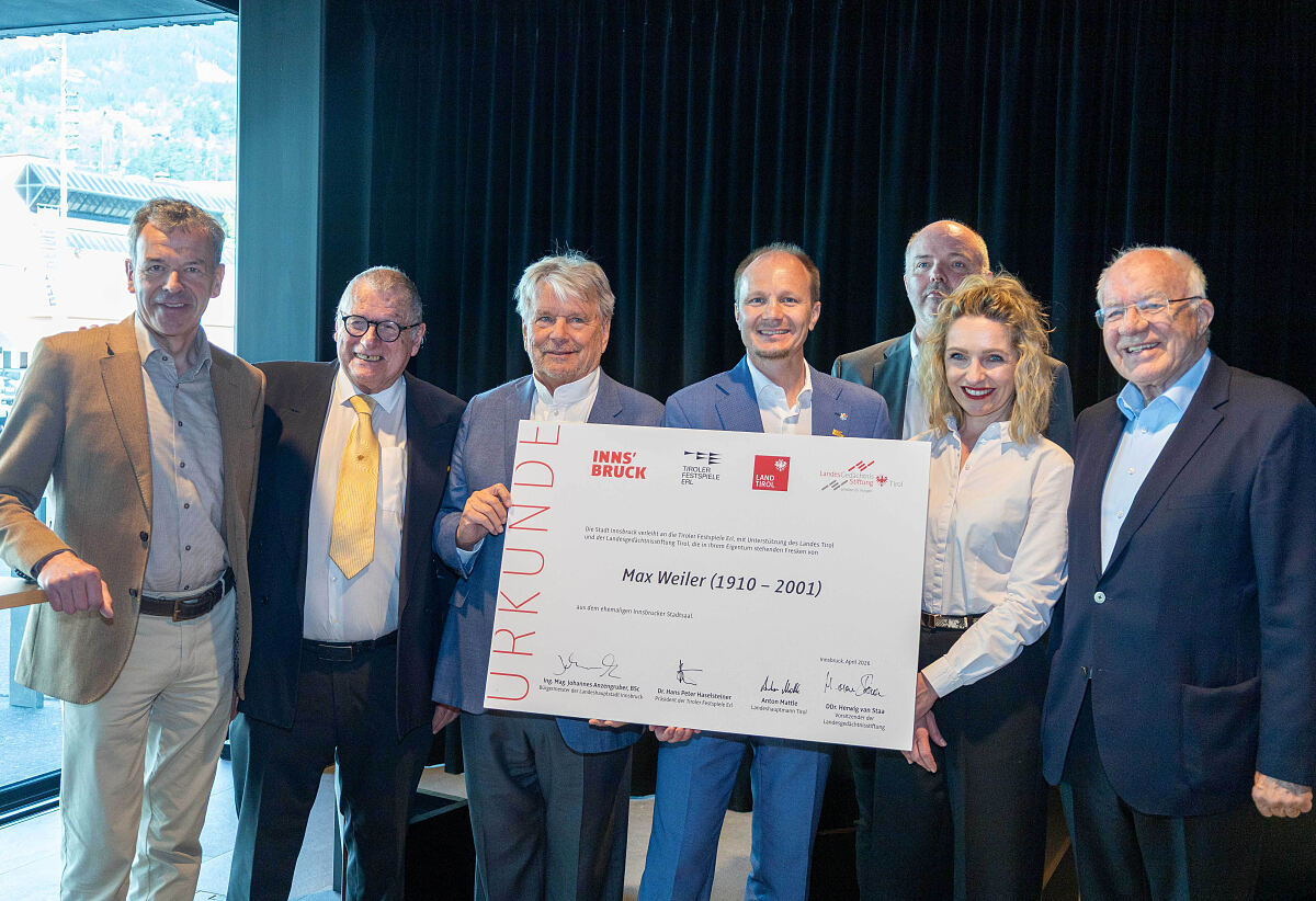 260417_Weiler_Fresken_Urkunde_Gruppe_AS