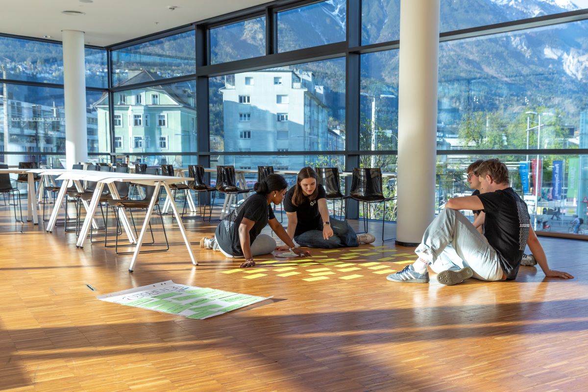 260427_Jugendbeirat_Stadtbibliothek_R_Kubanda_7