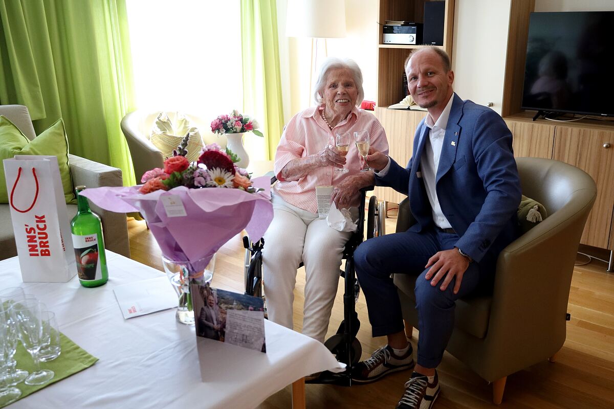 260710_107_Jahre_Frau_Pfitscher_4_DJ