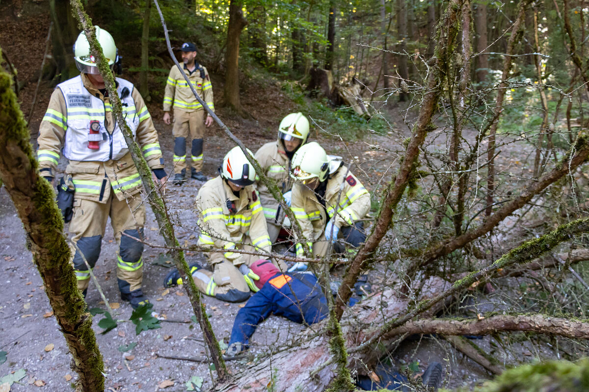 261003_Großübung_Feuerwehren_FB_24