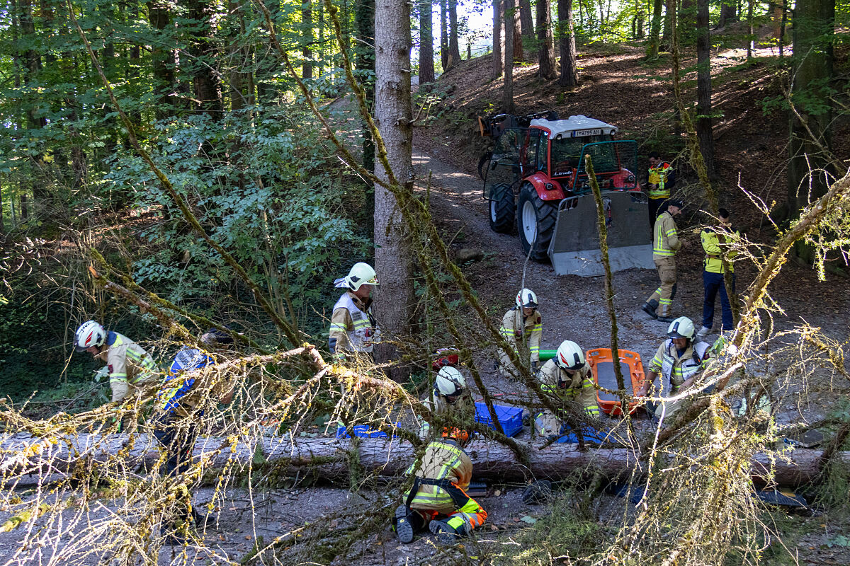 261003_Großübung_Feuerwehren_FB_30