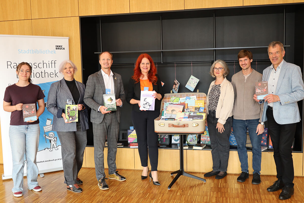 261005_Raumschiff_Bibliothek_alle_AS