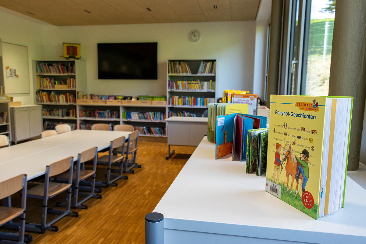 Auch eine großzügige Bibliothek ist Teil des neuen Campus Arzl.