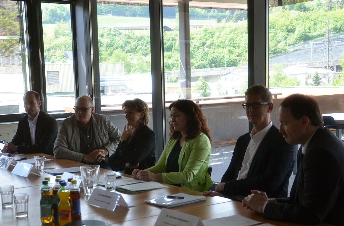 080515_studie-schienenbahnen-2