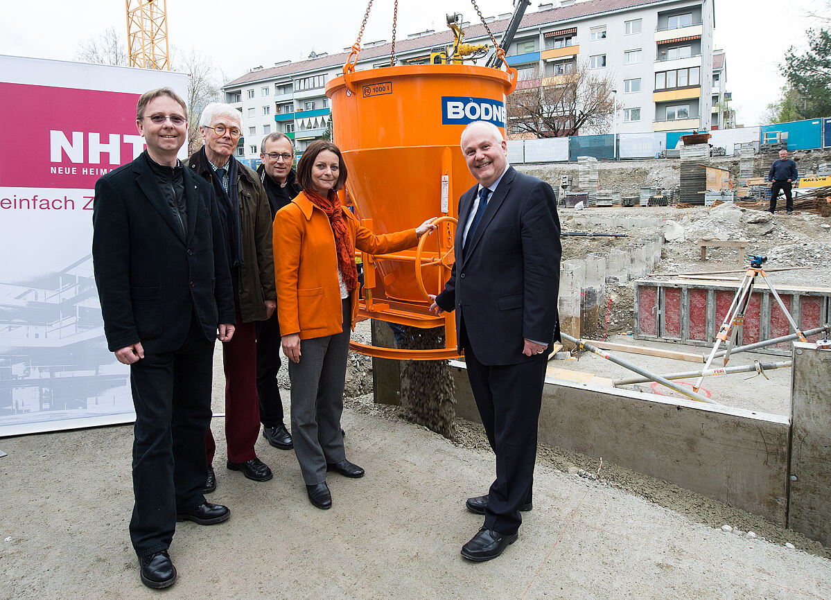 070416_stpaulus-c-nht