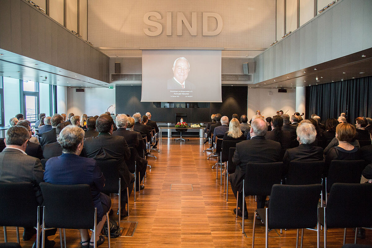 170530_trauergemeinderat-niescher_vl-1