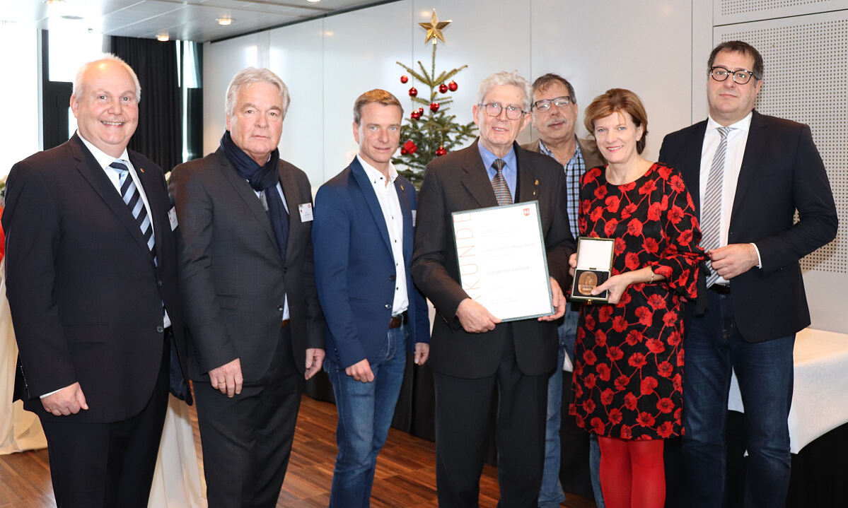 180105_sozialehrenzeichen_barta_as