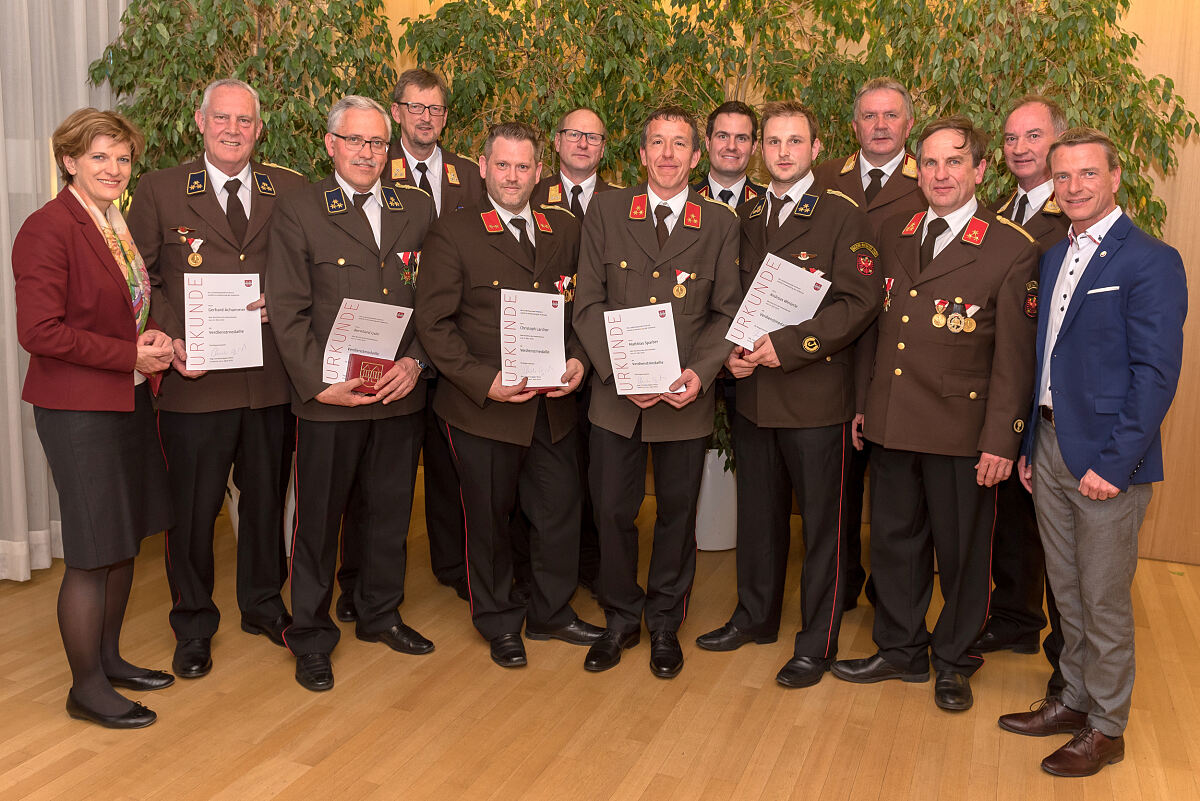 180412_verdienstzeichen_bfi