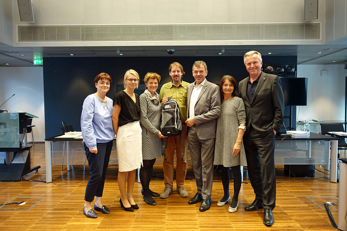 181011_eu_waitz_saku