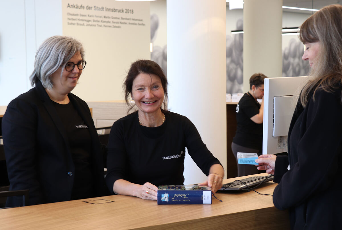 181109_eroeffnung-stadtbibliothek_empfang_as