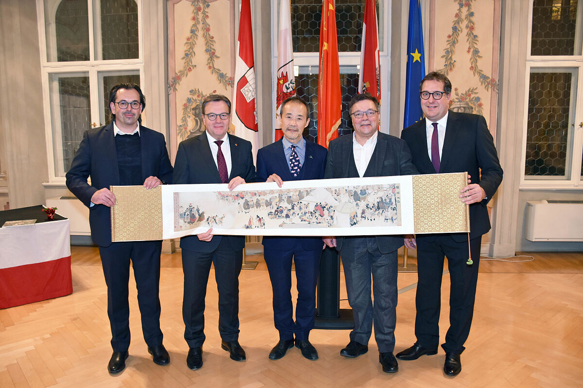 platter_delegationchina_12jpg