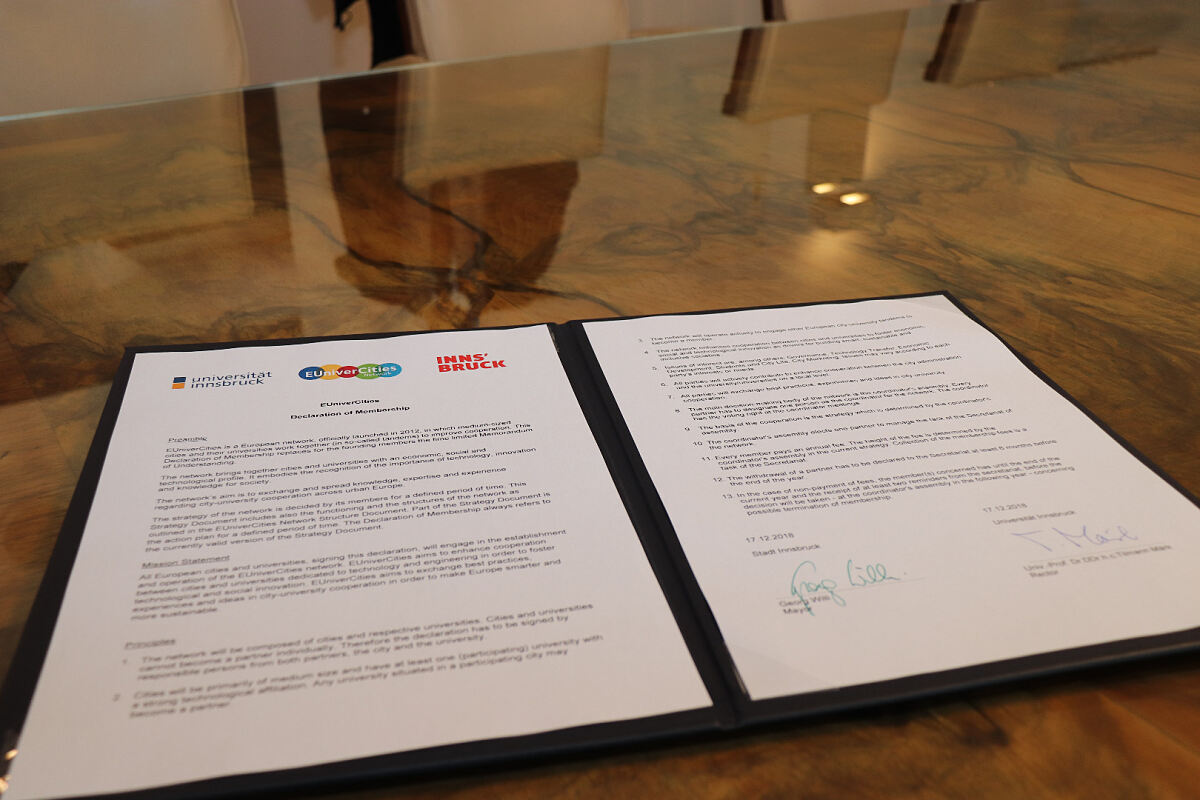 12_13_vertrag_eunivercities