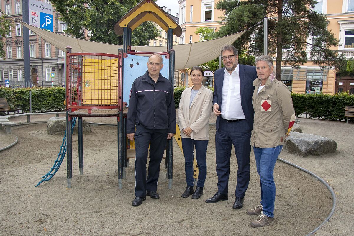 190712_pk_hunde_auf_spielplaetzen_rk