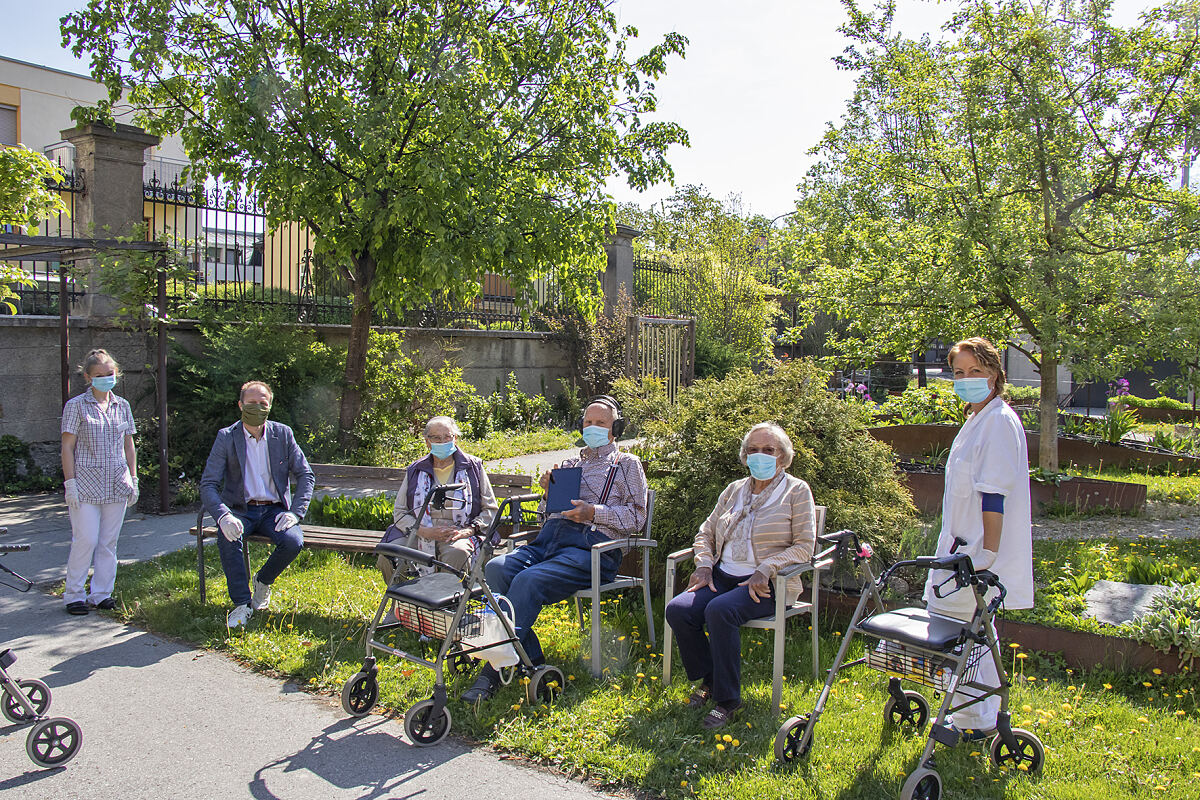 200424_isd_videotelefonie_tablet_1_mf