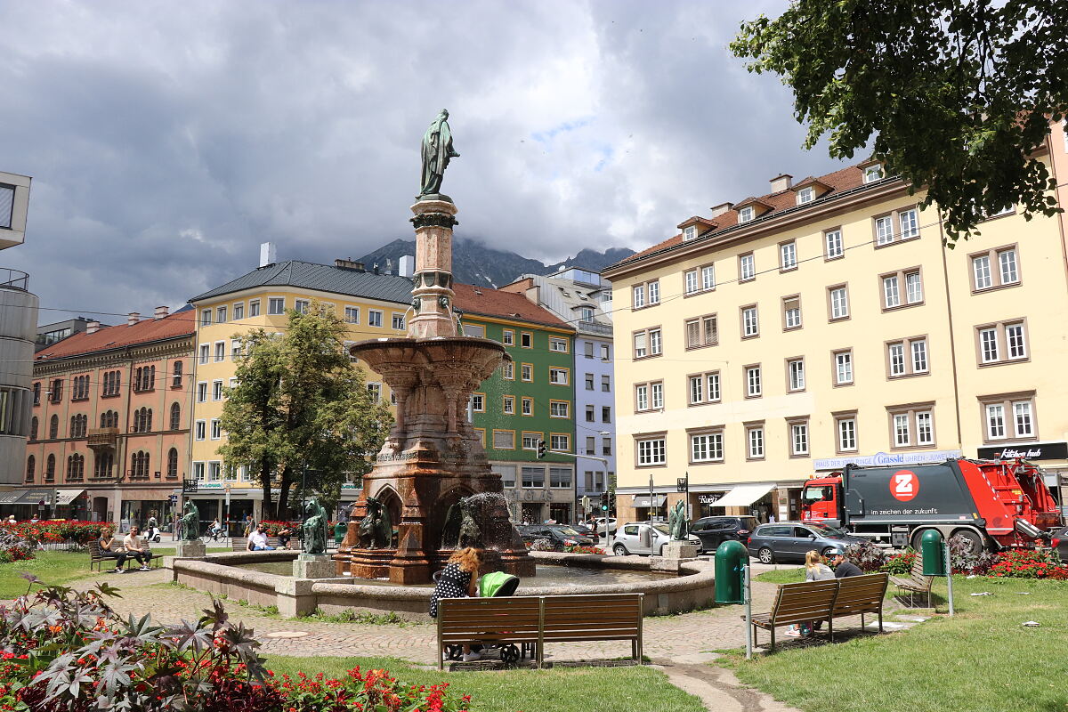 boznerplatz8