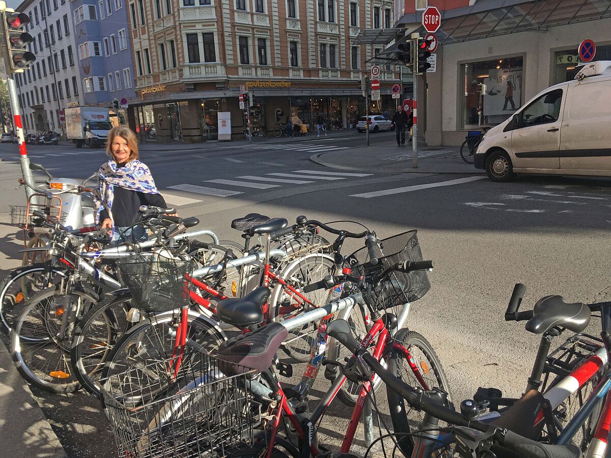 201110_radhaltebuegel_fallmeryerstrasse-c-schuierer-aigner