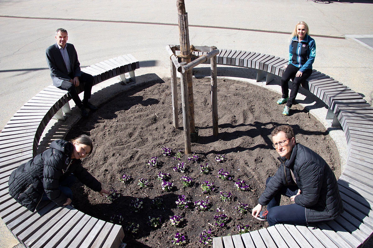 210325_garteln_vor_der_haustuere_wg