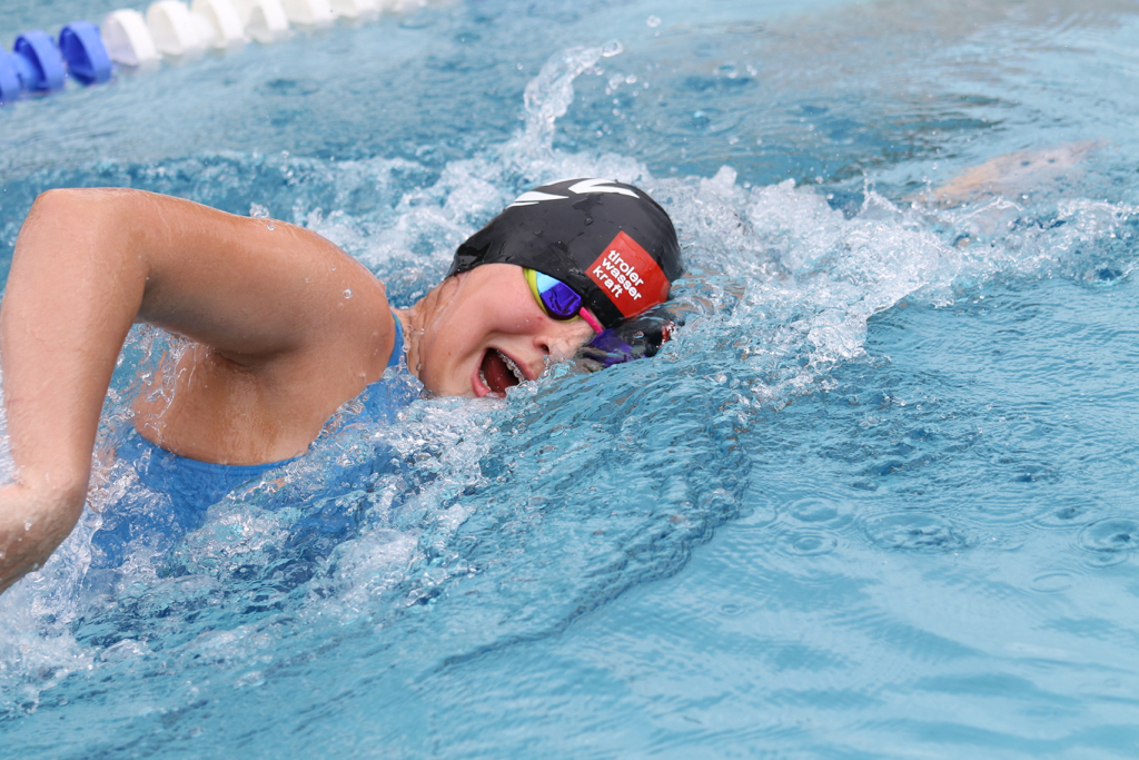 16_17_collage_wassersport_-c-twv