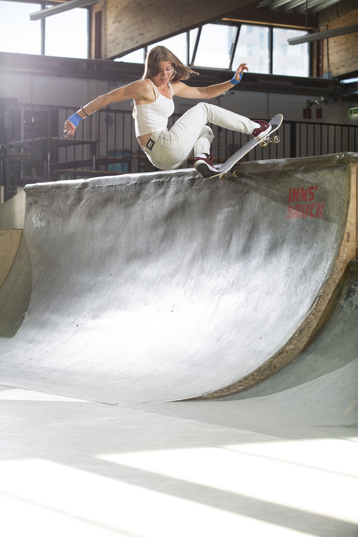 16_17_collage_skatehalle_-c-cracolici