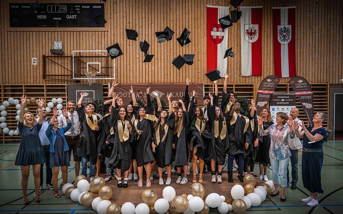 210708-footballakademie-graduation-mitteregger-18