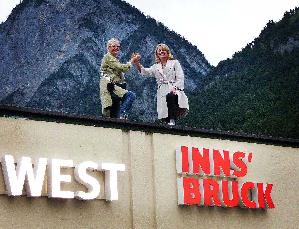 leuchtschriftzug_sporthalle_hoetting_west-sportamt_1_