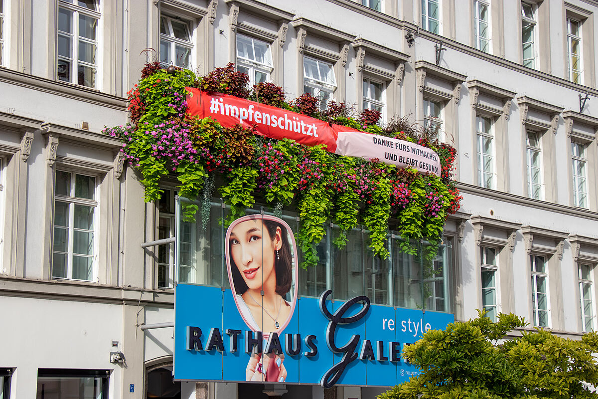 210927_impfbanner_rathausbalkon_mf