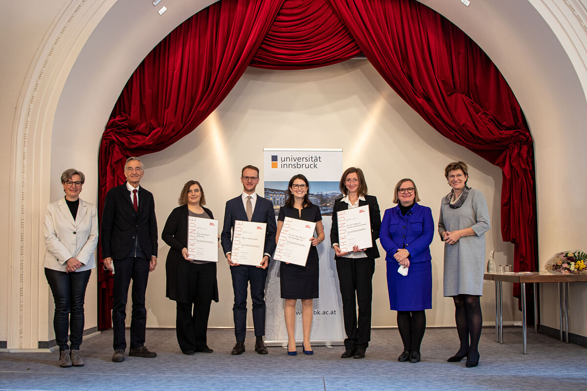 211118_preis_wissenschaft_uibk_alle1-ad