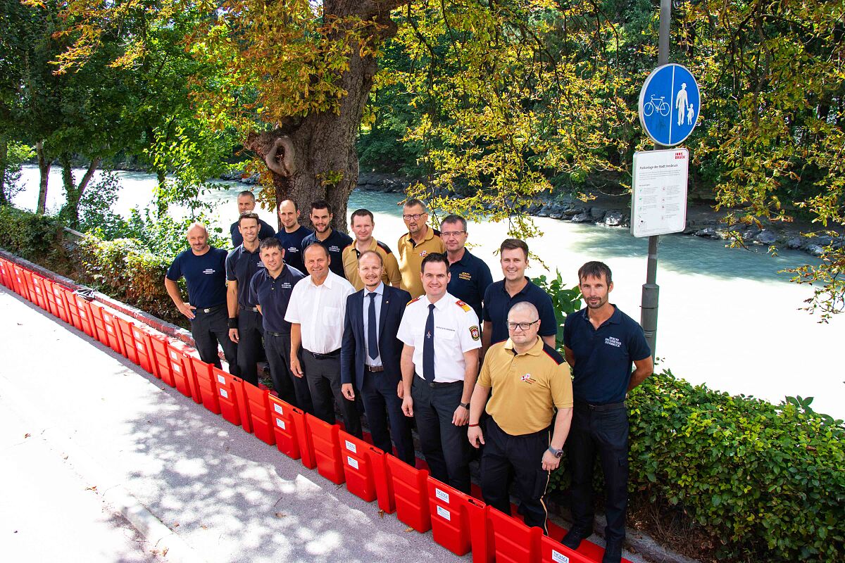 220809_hochwasserschutz_gruppenfoto-sm