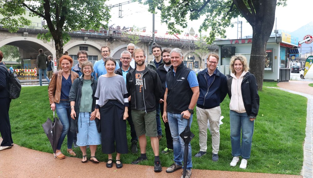 220516_cool_inn_eroeffnung_staedtische_mitarbeiterinnen_wg