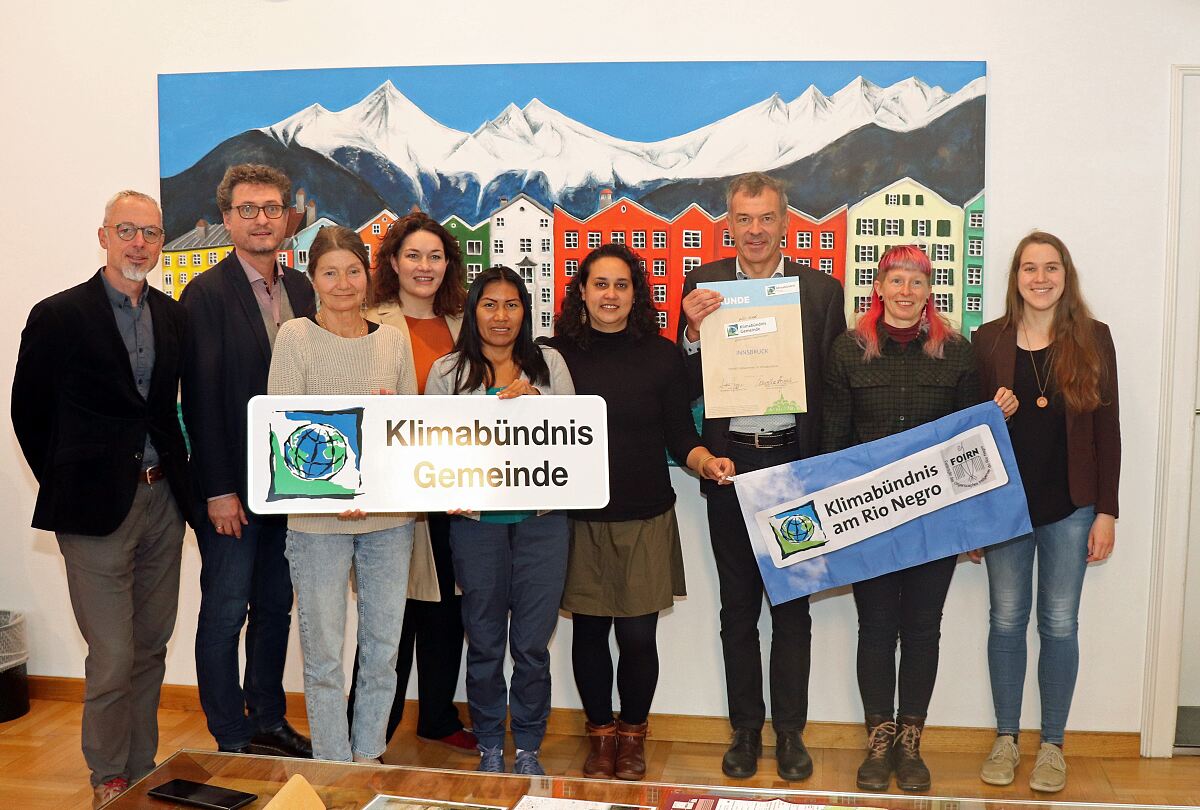 221011_klimabuendnis_bild1_gruppenfoto_willi_schwarzl_felipe