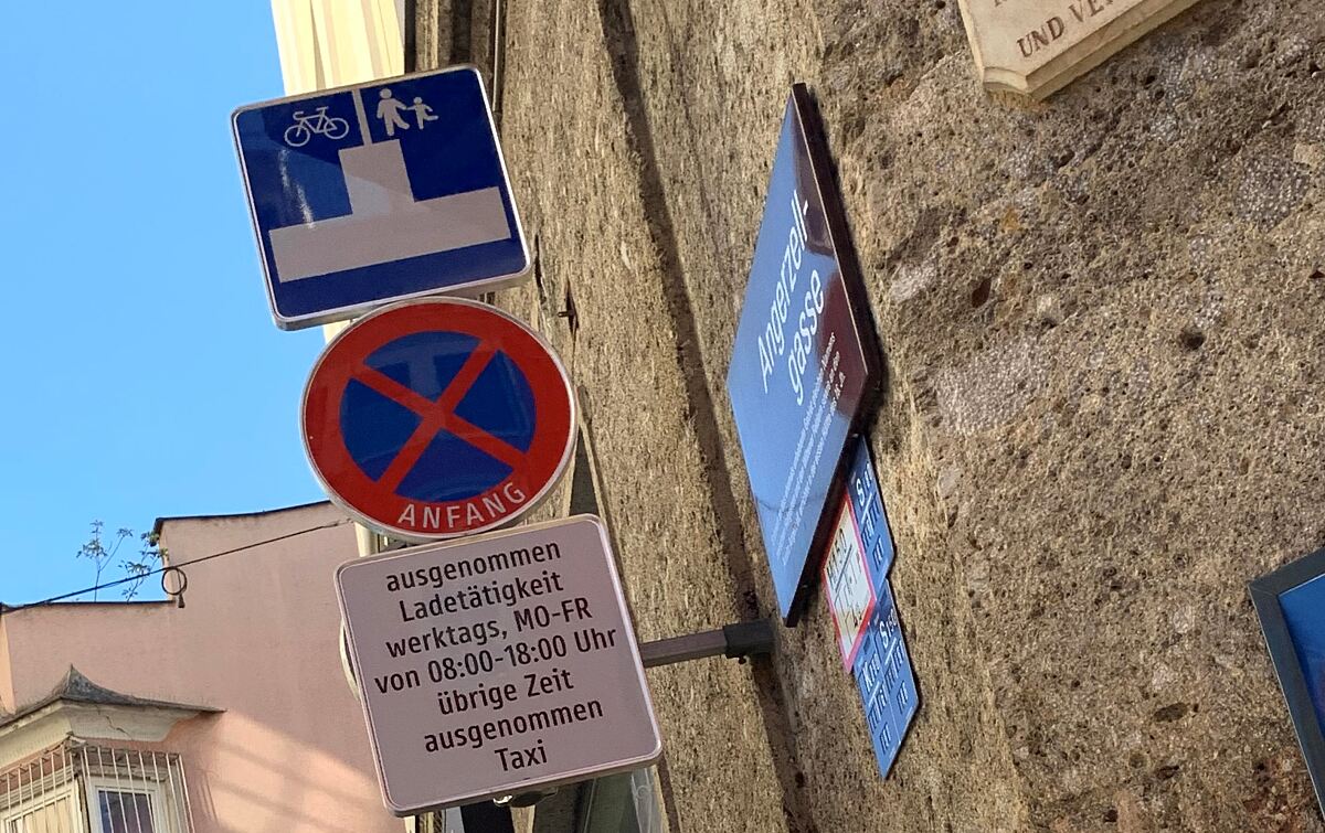 221018_verkehrsschild_angerzellgasse_schuierer-aigner_kl