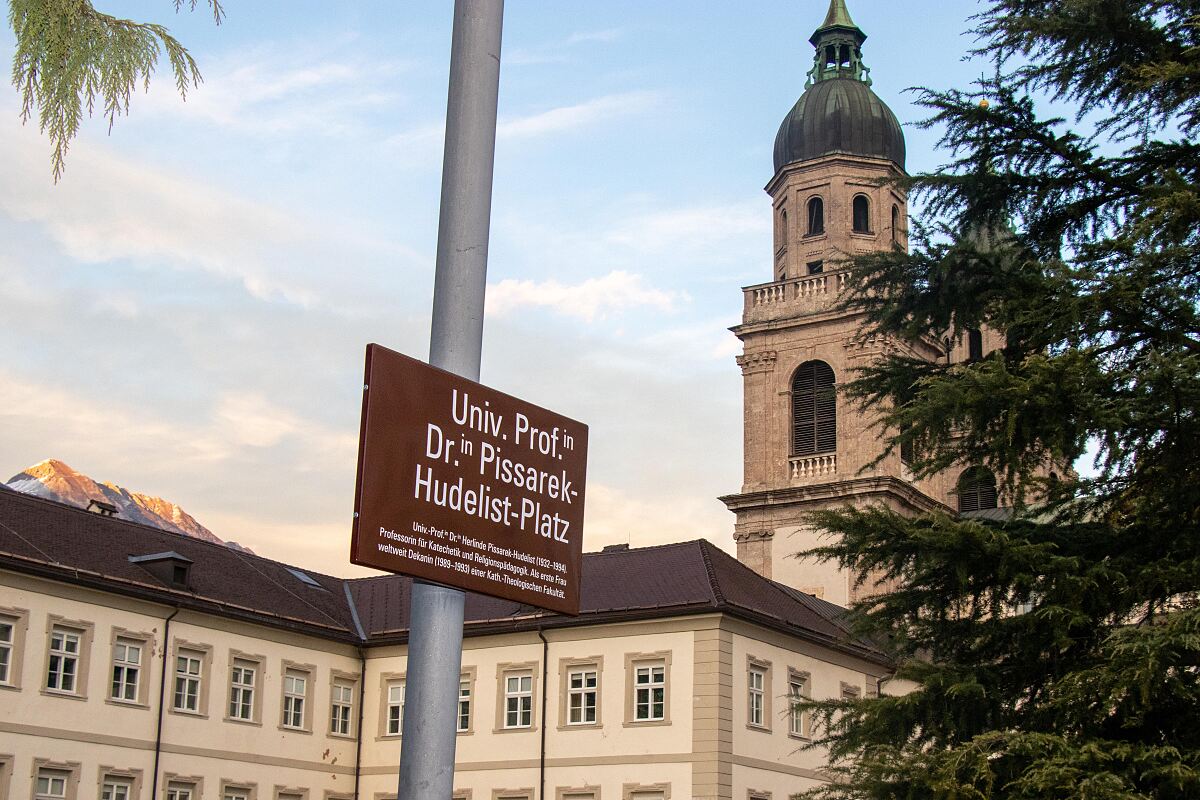 221117_herlinde_pissarek_hudelist_platz_mf