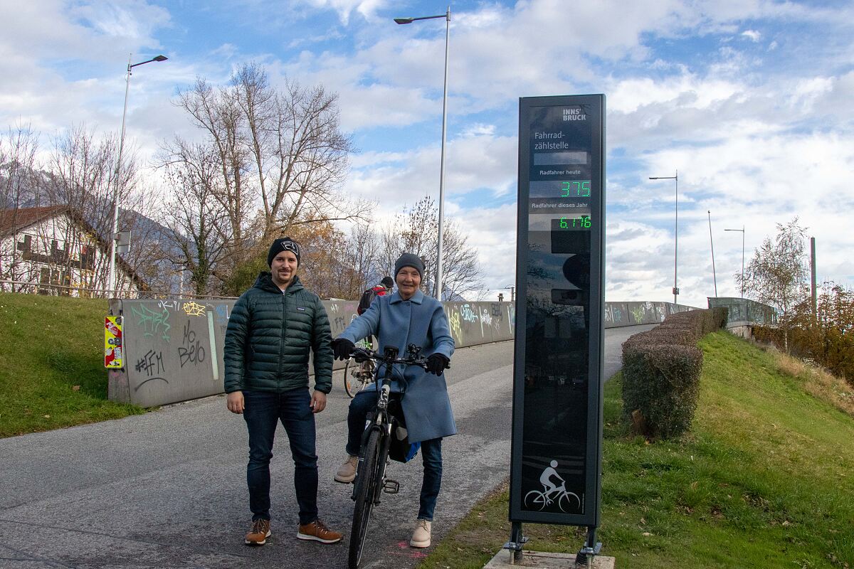 221117_fahrradzaehlstelle_olympiabruecke_8_mf