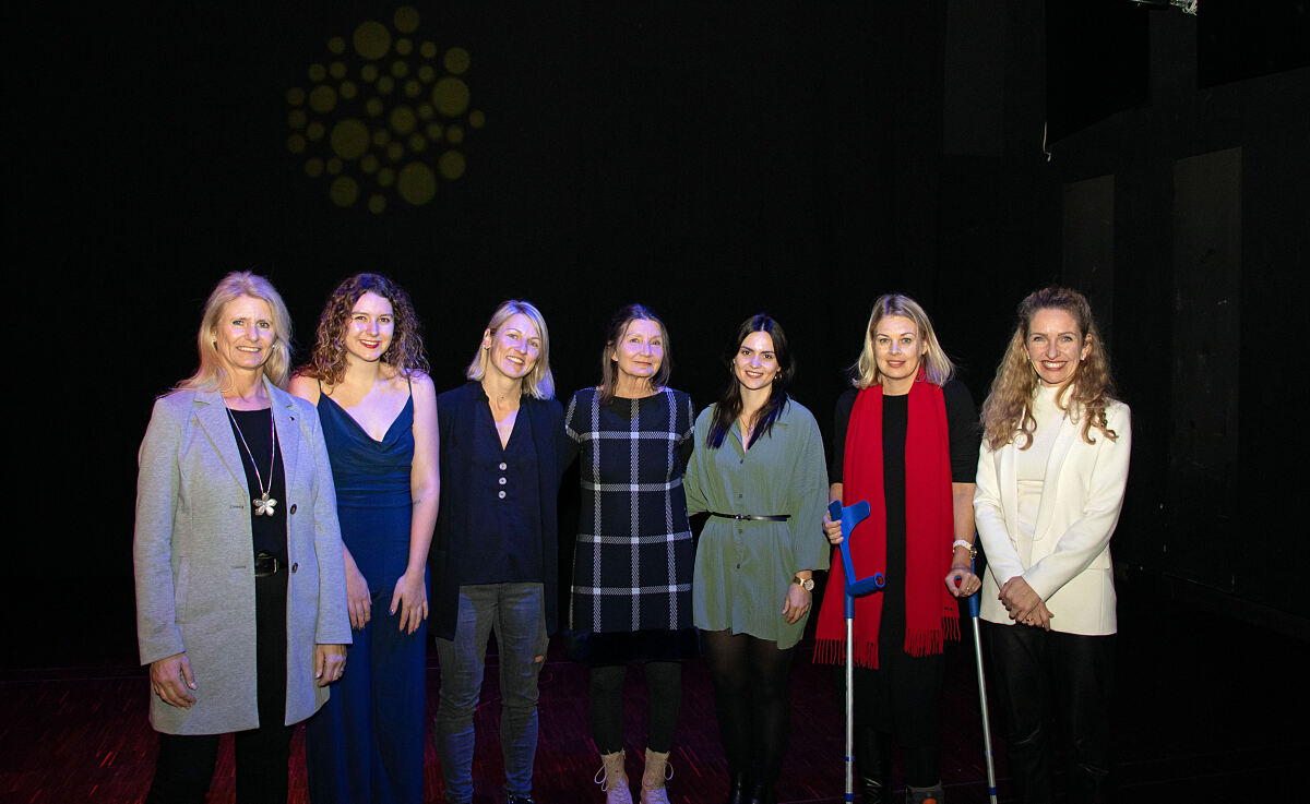 221129_poetry-slam-preis_politik-neu