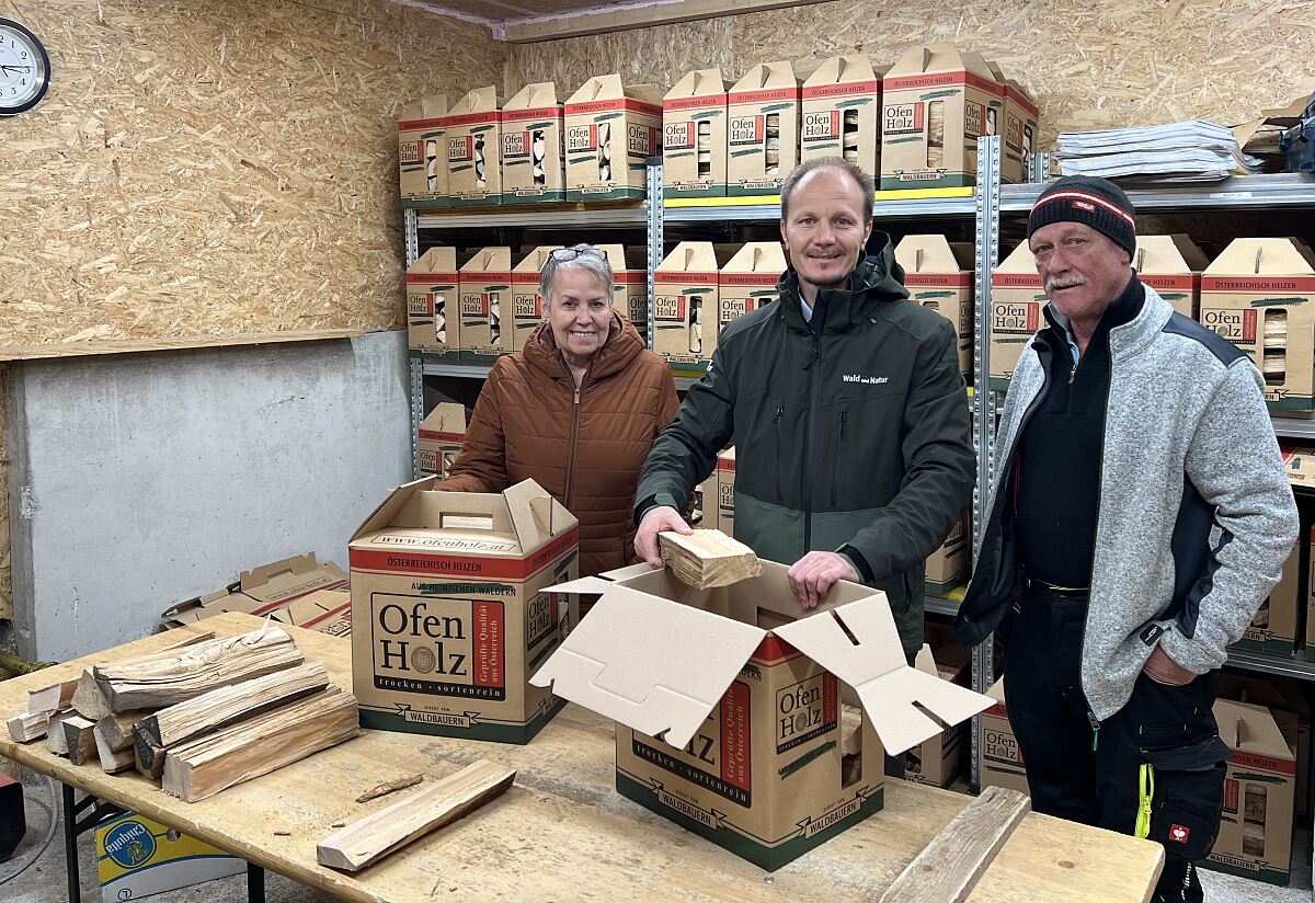 221201_brennholz-aktion1_-c-rw