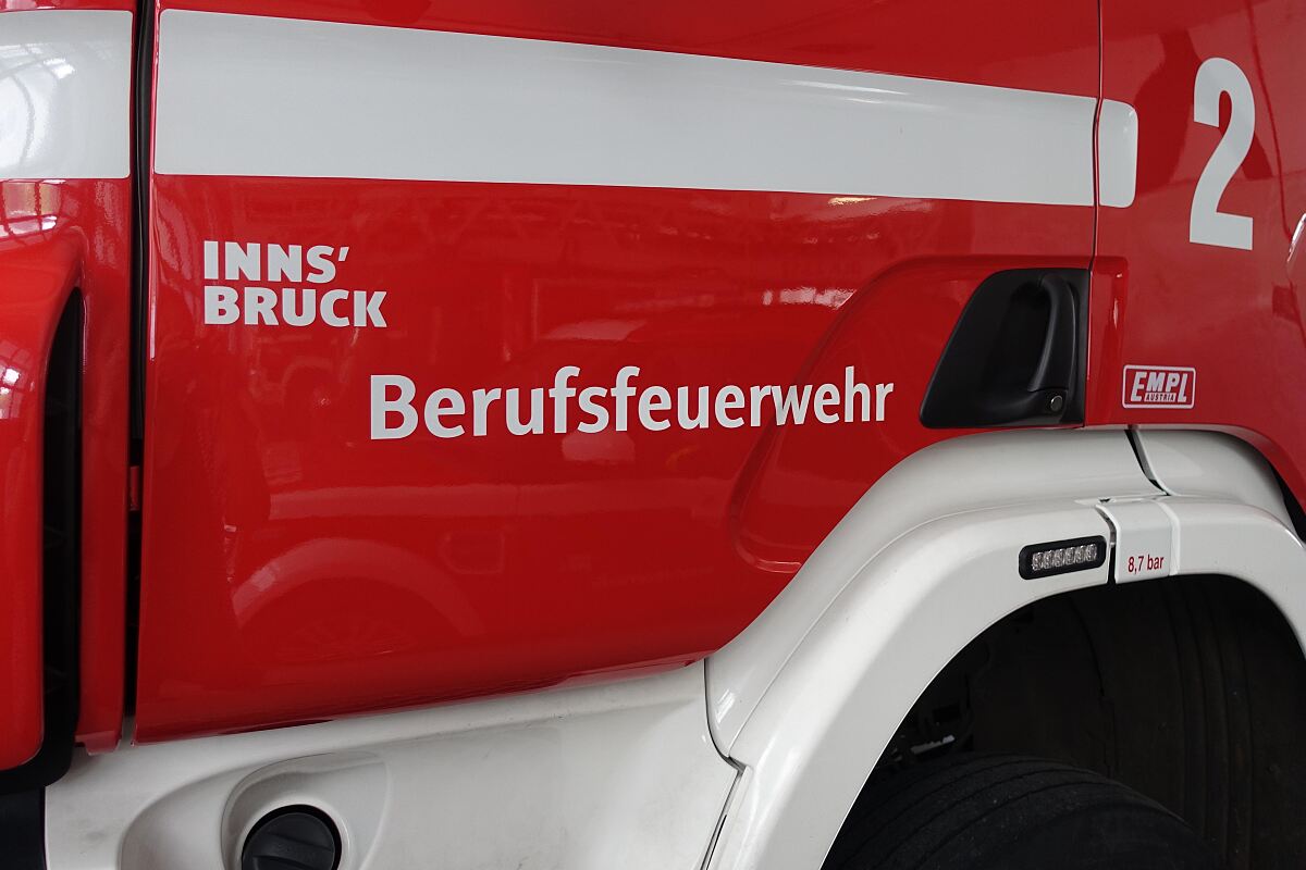 berufsfeuerwehr_fahrzeug_-_v-lercher
