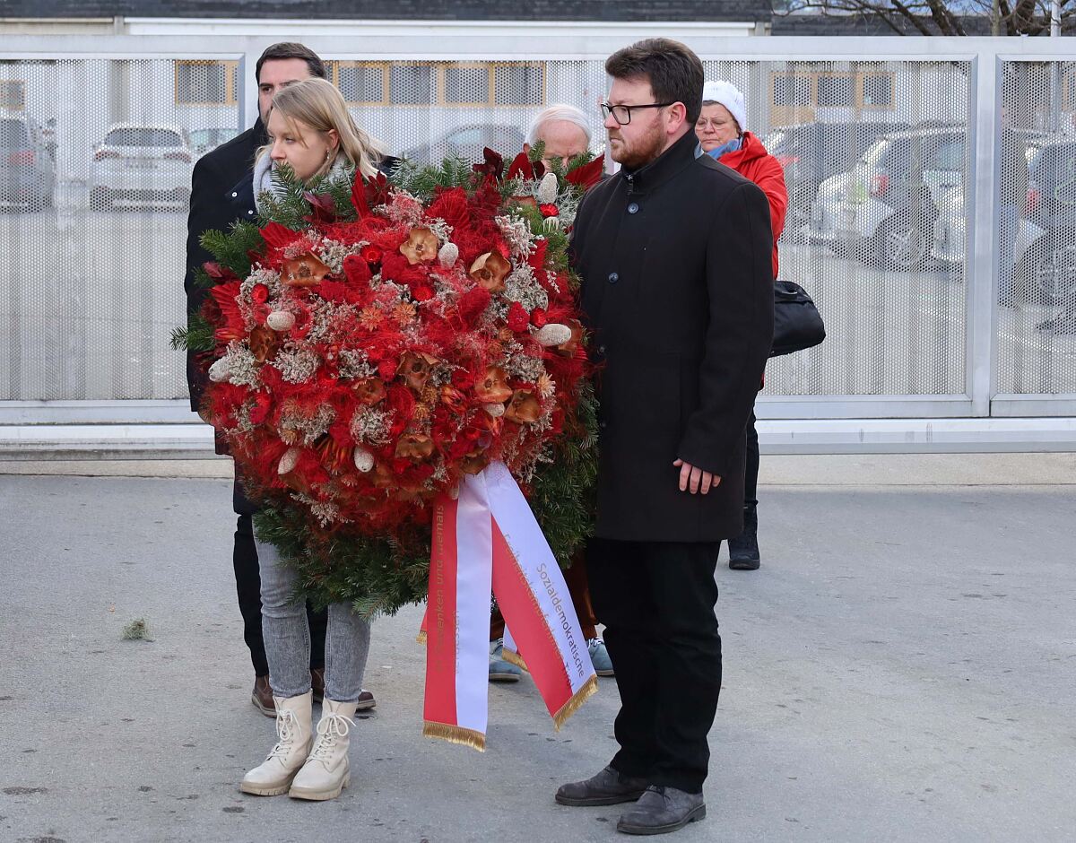 230127_gedenkveranstaltung_reichenau_kranz_fleischanderl_plach_fb
