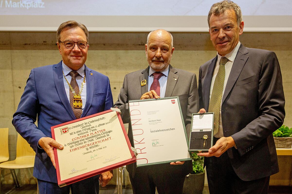 230511_8_ehrenbuerger-_sozial-c-mwanker_2