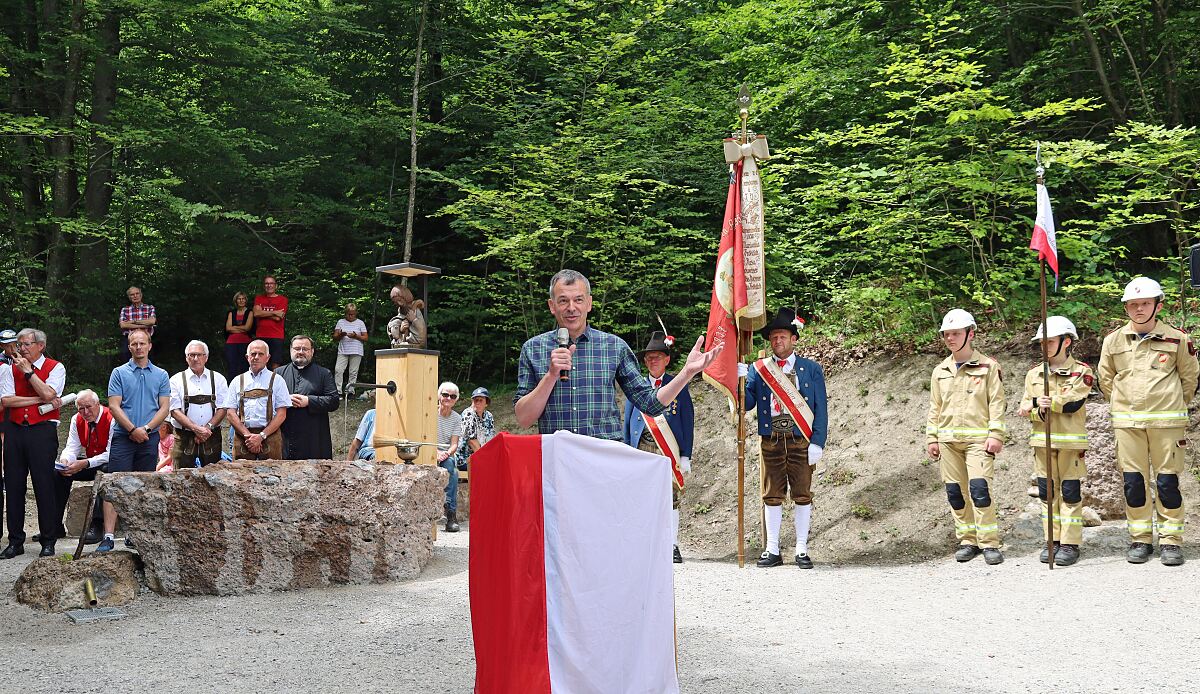 230708_hoettinger_bild_brunnen_fb_2