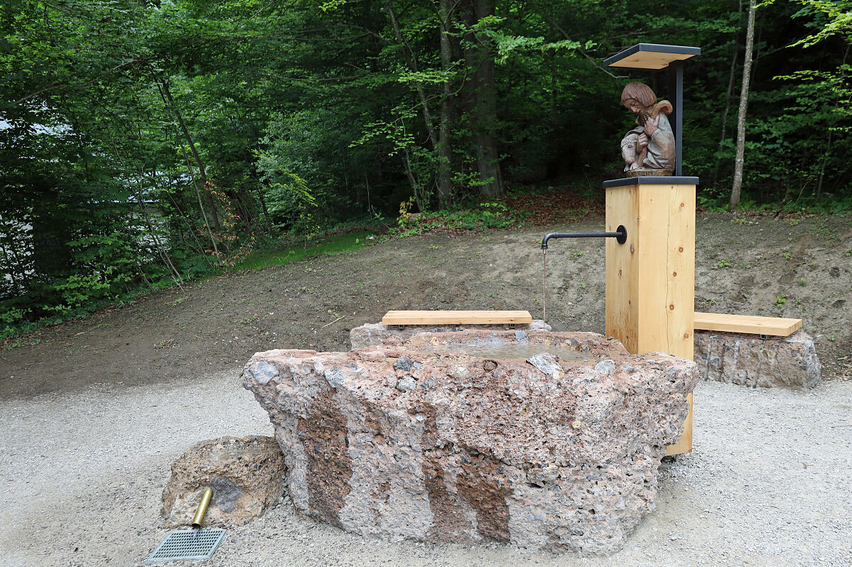 230708_hoettinger_bild_brunnen_fb_6