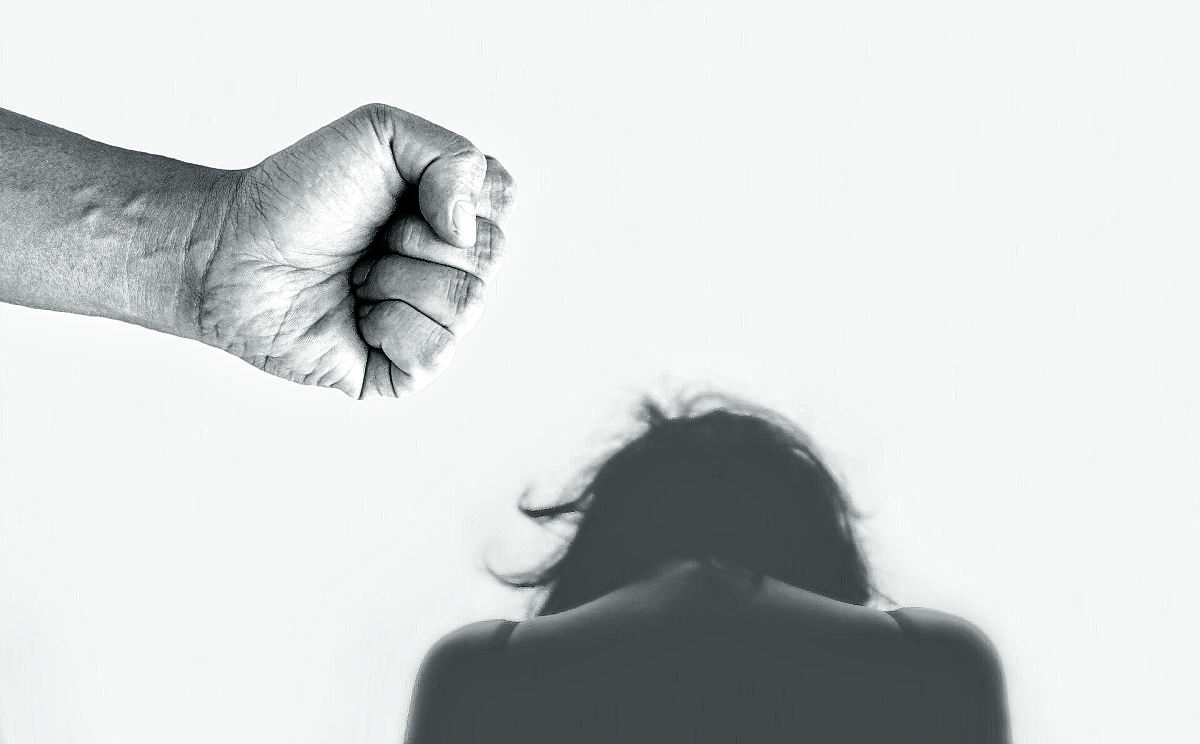 13_14_gewaltschutz_a-pixabay