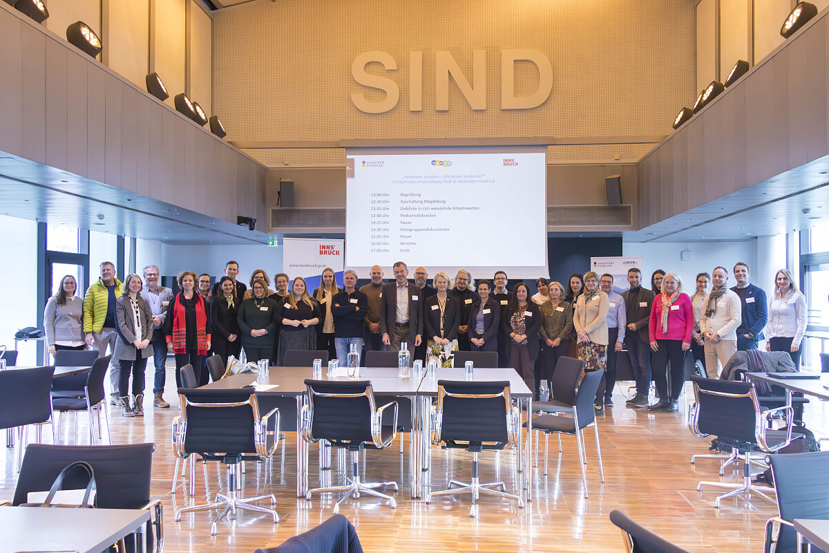 231204_eunivercities_plenarsaal_kl_as