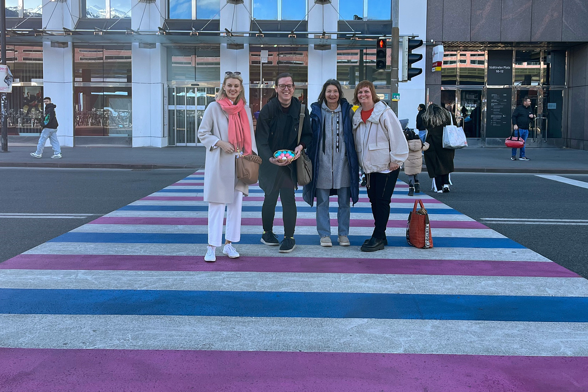 240331_trans_day_visibility_schutzweg_buero_str_schwarzl