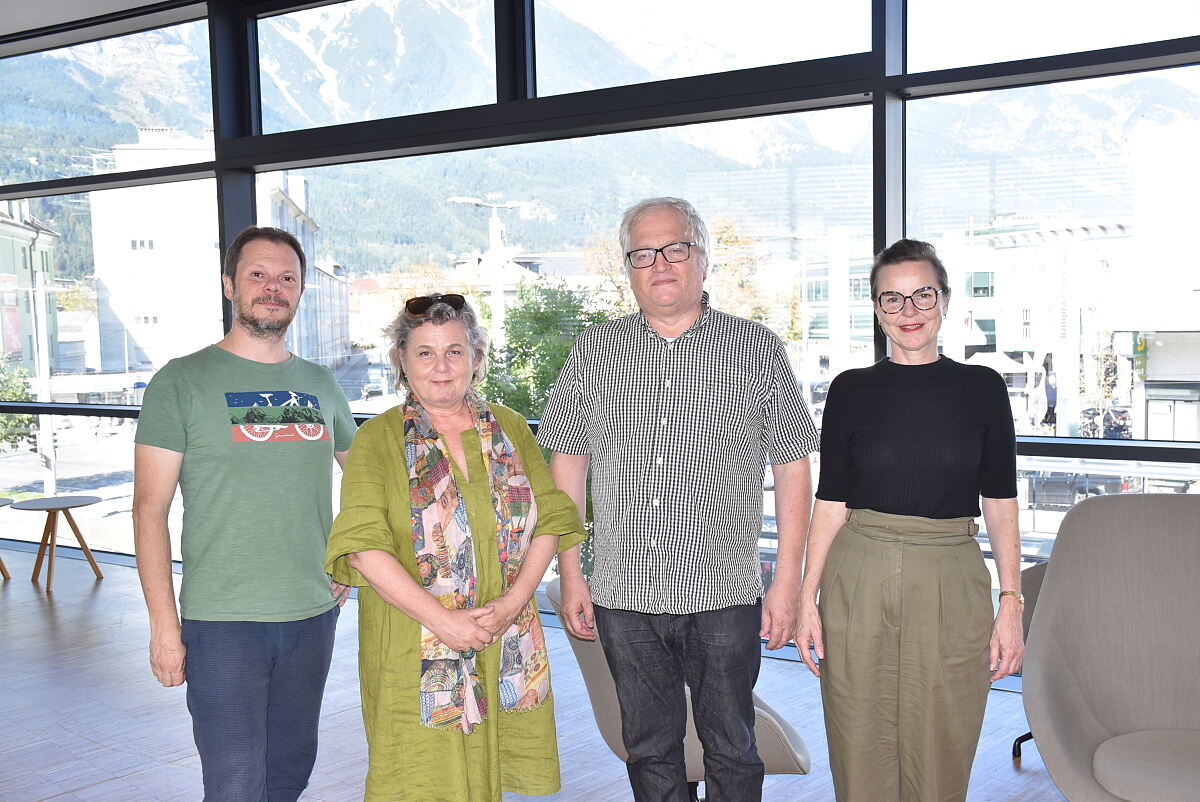 ibk-liest24-jury-c-stadtbibliothek