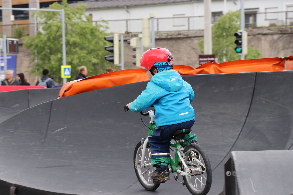 190514_eroeffnung_aufbau_pumptrack_sillpar_kind_mf