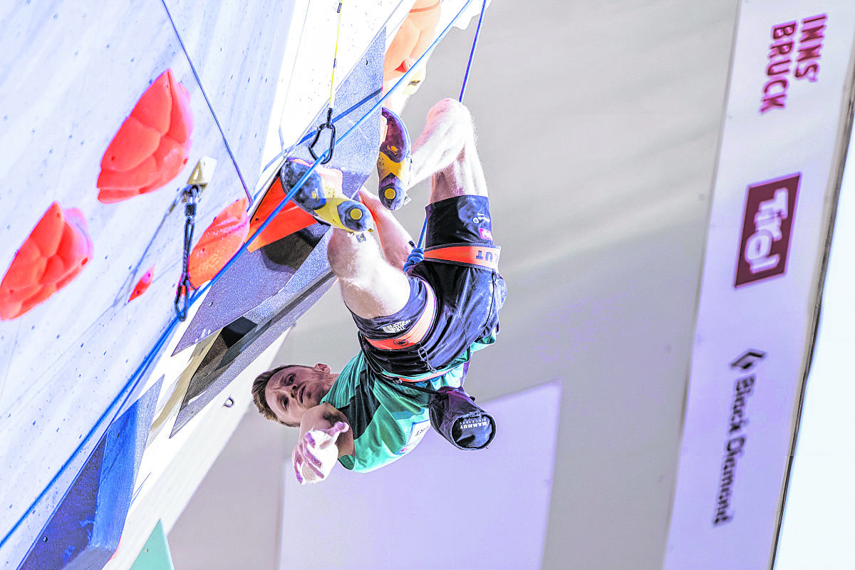 18_19_jakob-schubert-c-andreas-aufschnaiter_out