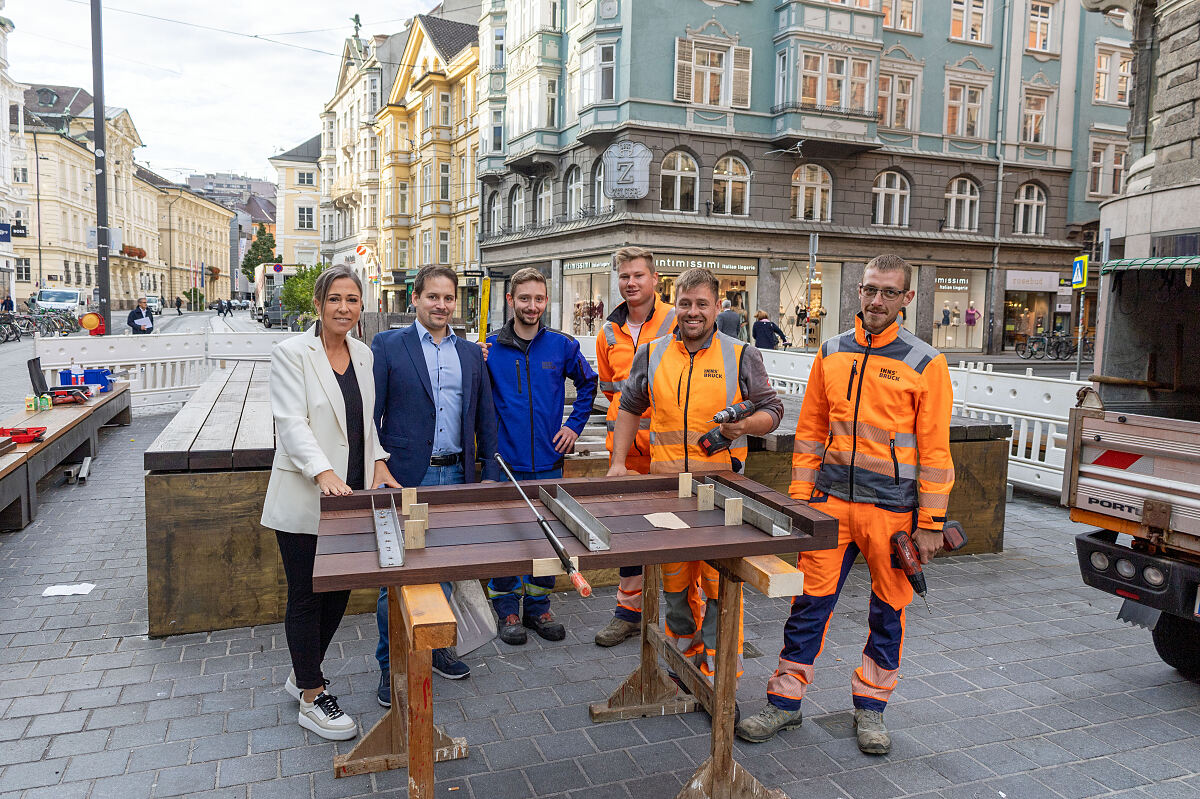 240919_sanierung_baenke_maria_theresien_strasse_1_fb